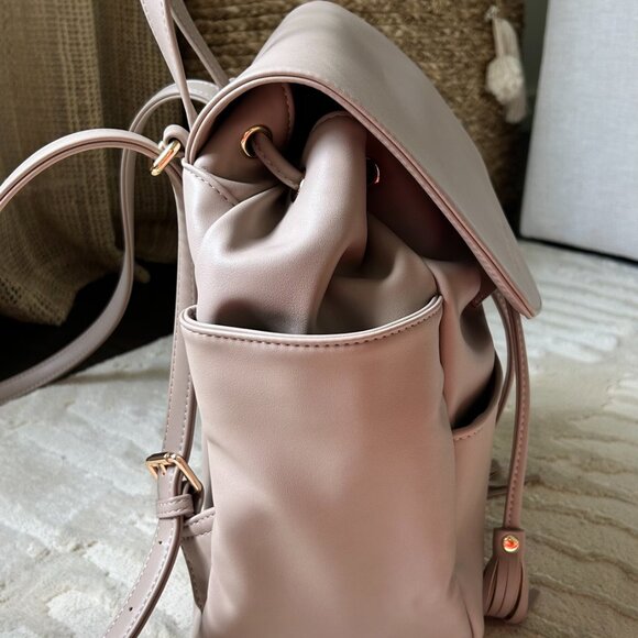 Convertible backpack with 10 pockets! (Brand new, never used) - Picture 2 of 16